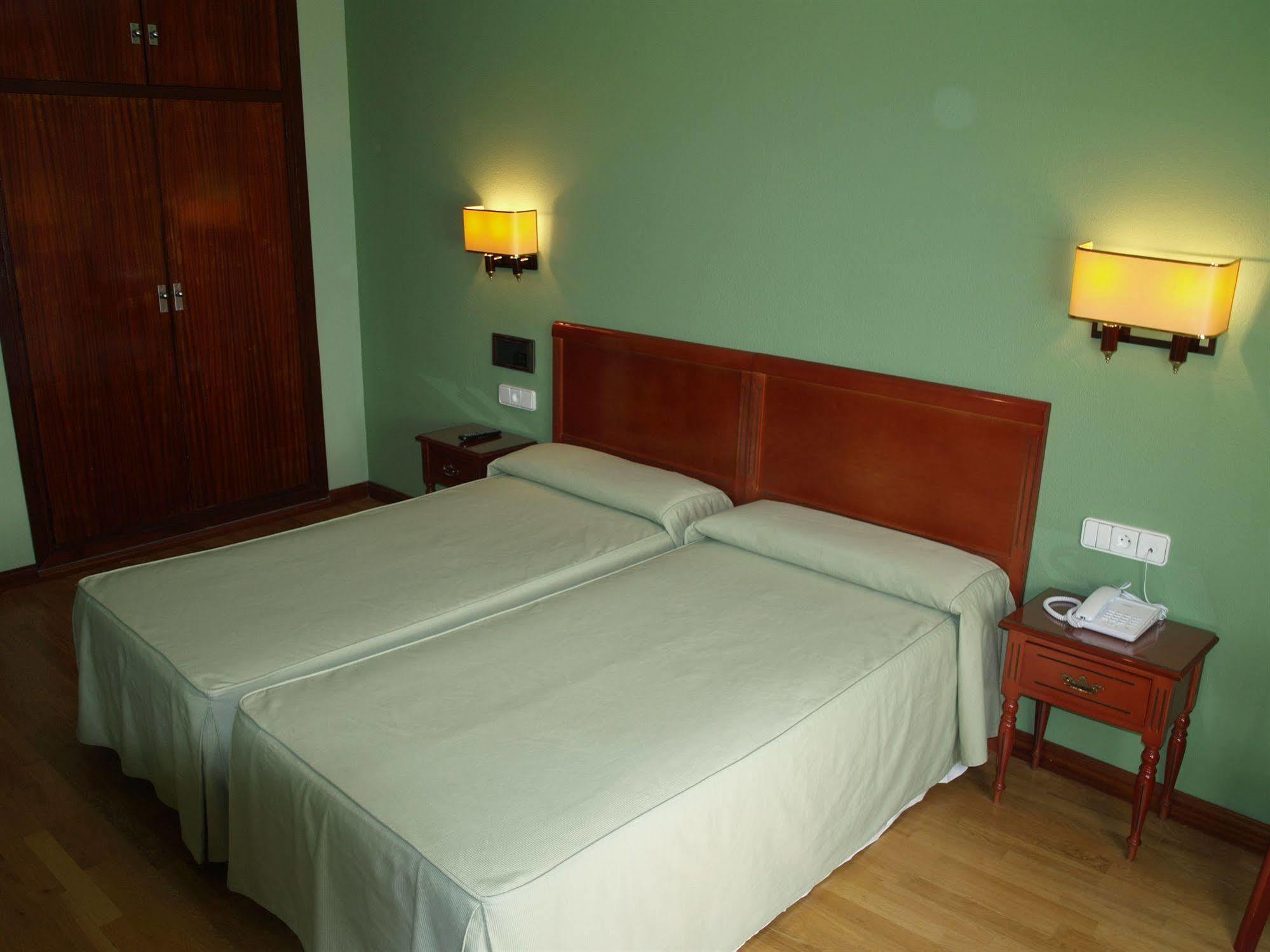Hotel Serit Херес-де-ла-Фронтера Экстерьер фото