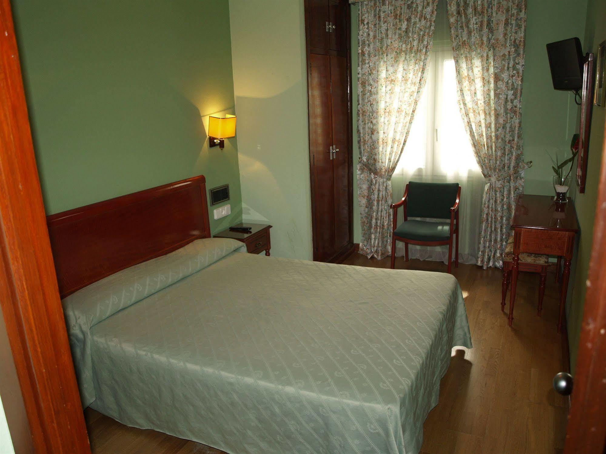 Hotel Serit Херес-де-ла-Фронтера Экстерьер фото